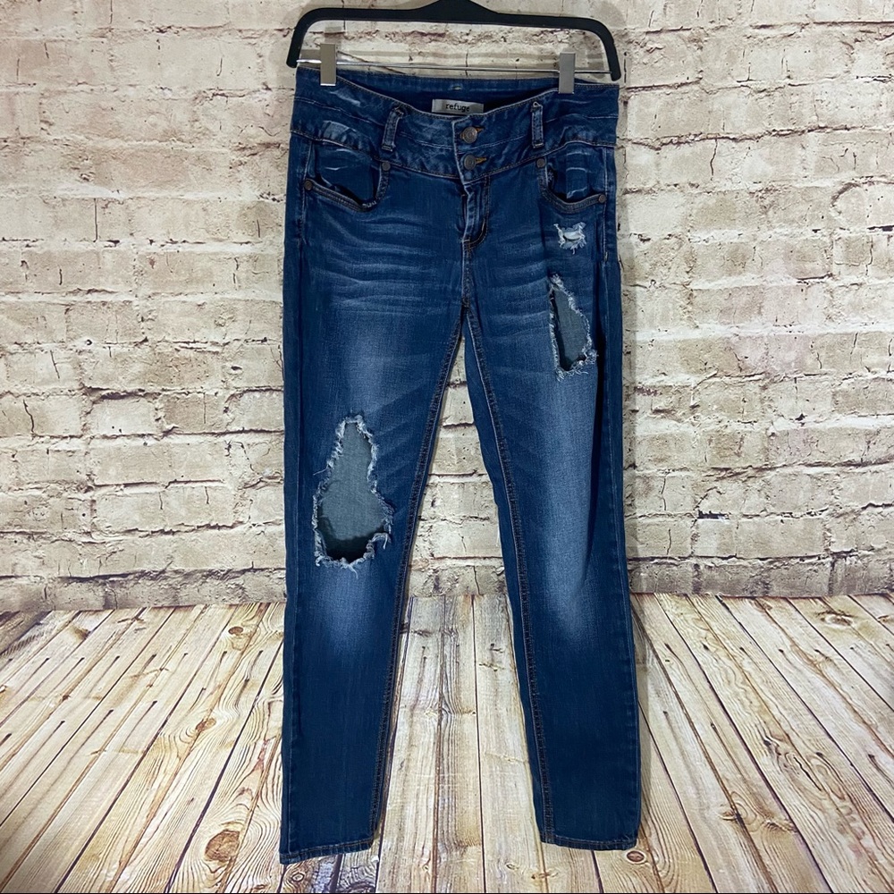 Refuge factory distressed skinny pants size 6